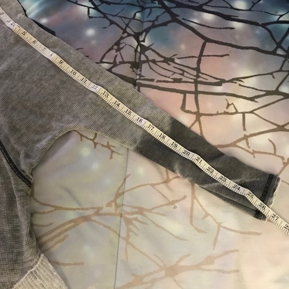 Mystical Billabong long sleeve top - Picture 9 of 14